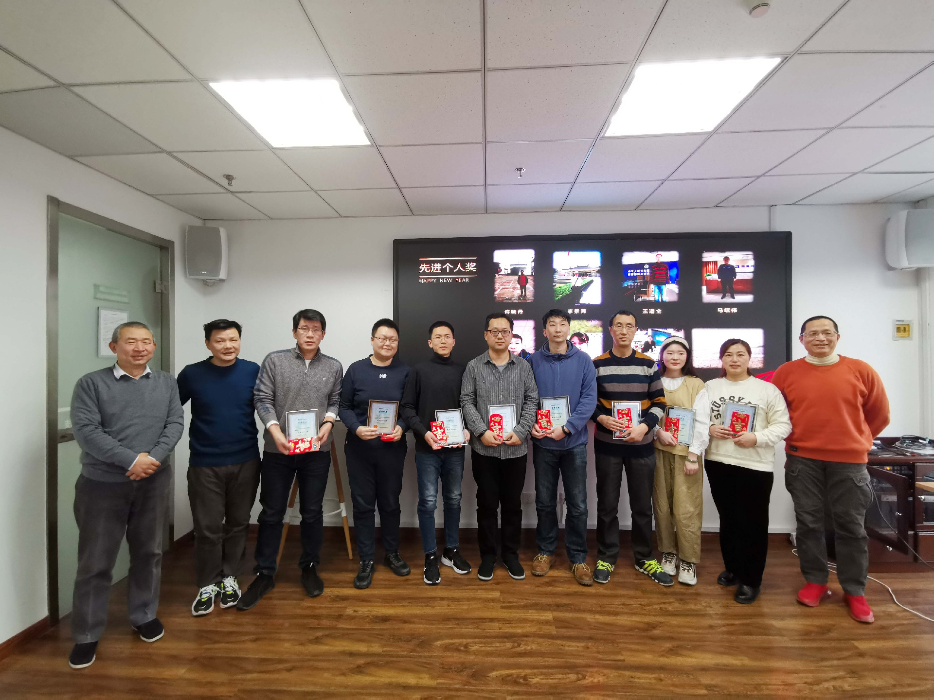 1645782820847250.jpg 561d33c166aa16a3246dc5102aa39f9.jpg